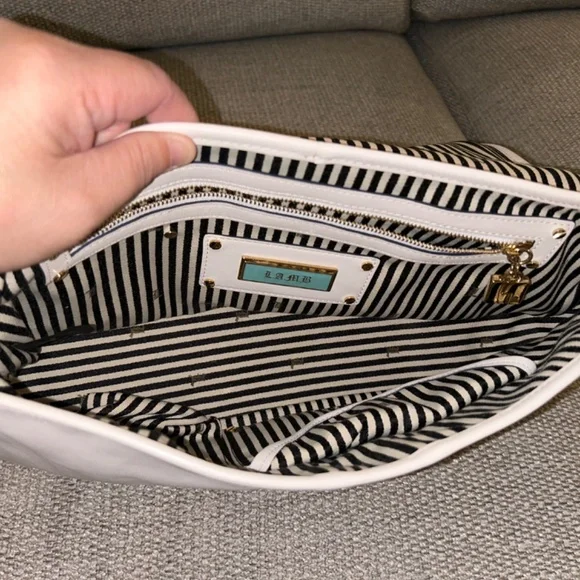 L.A.M.B white leather and navy handbag - Picture 6 of 7